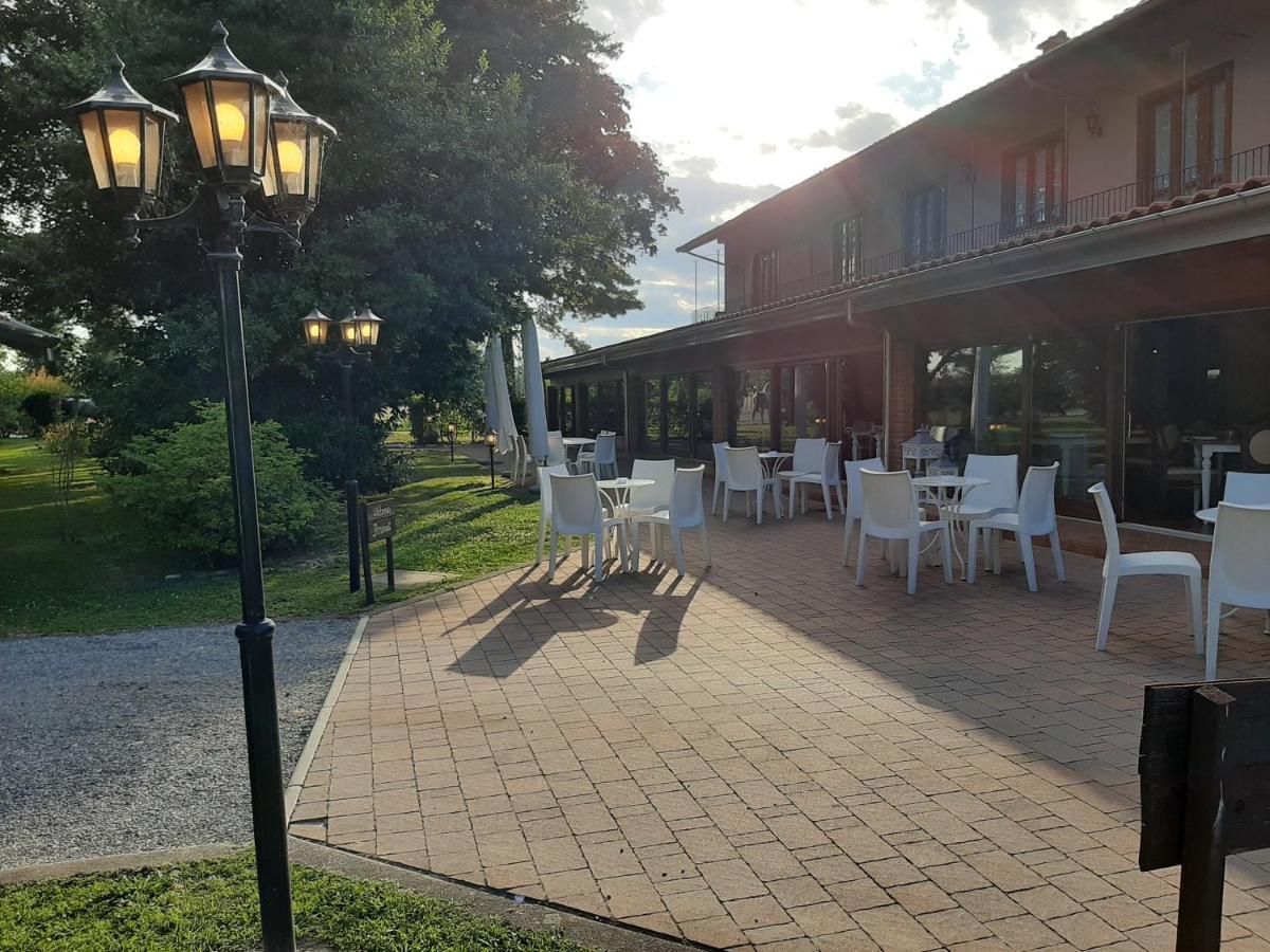 La Locanda Della Staffa Pombia Εξωτερικό φωτογραφία